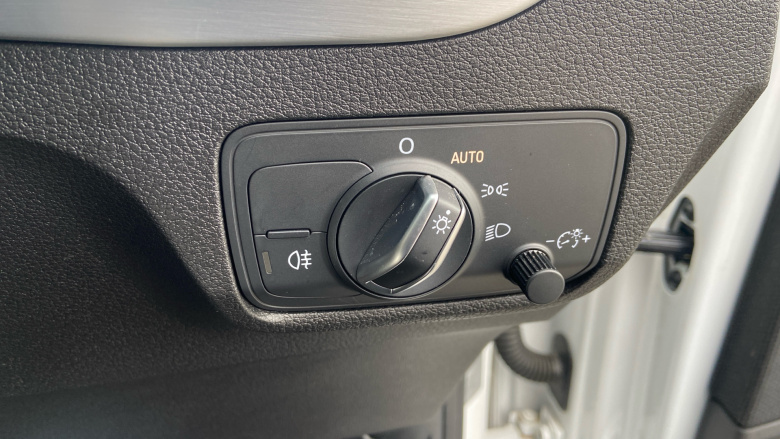 Audi Q2 35 TFSI Black Edition 5dr Petrol Estate